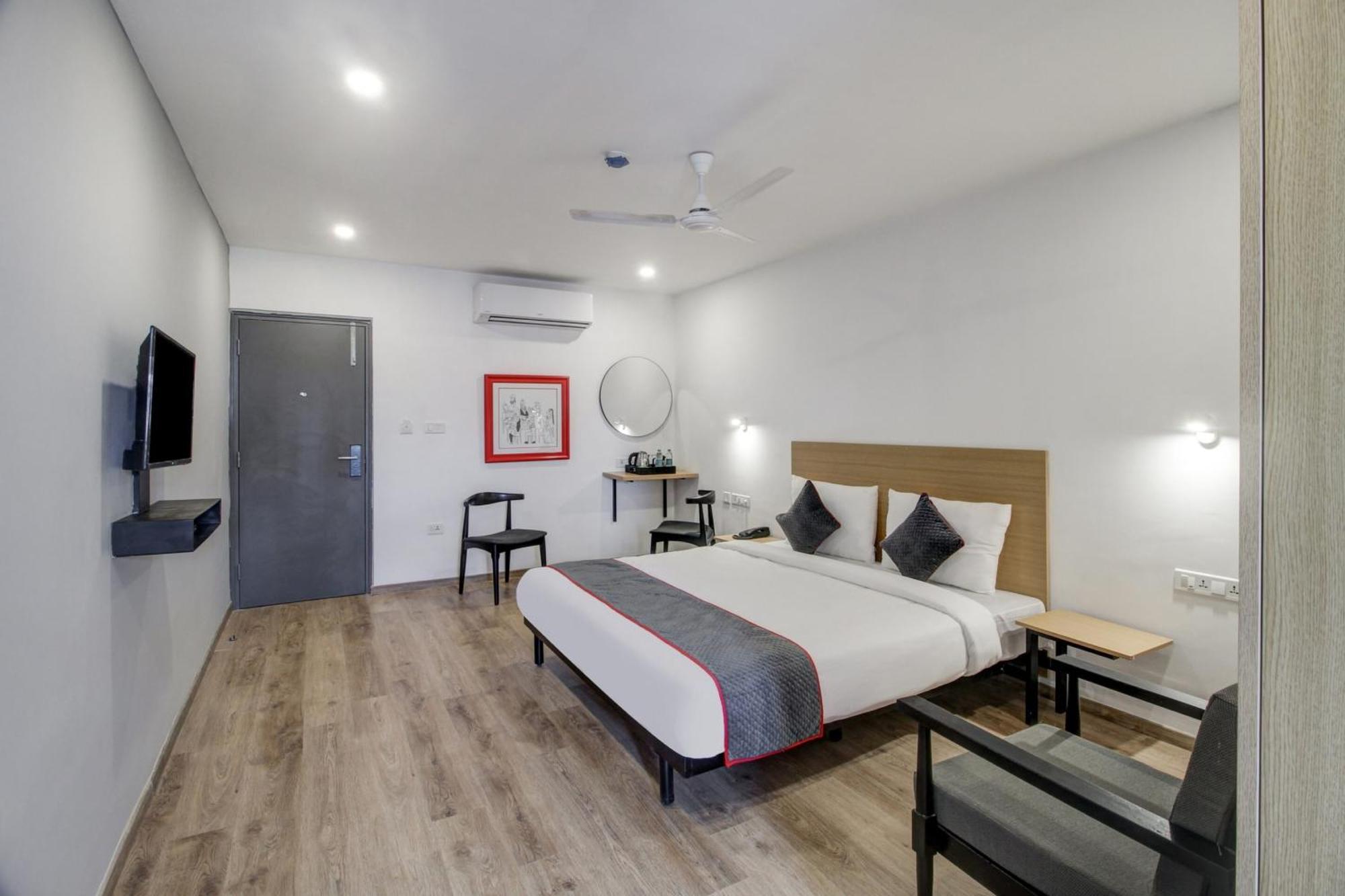 Hotel Super Townhouse Rcc Majestic 397 Lb Nagar Hyderabad Exterior foto