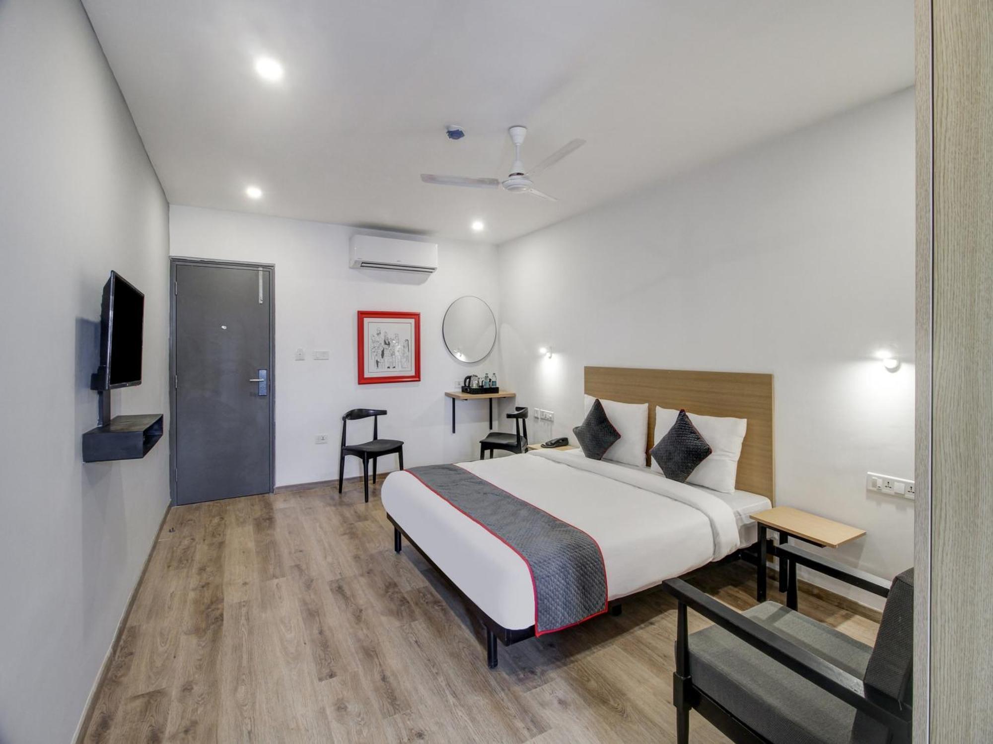 Hotel Super Townhouse Rcc Majestic 397 Lb Nagar Hyderabad Exterior foto