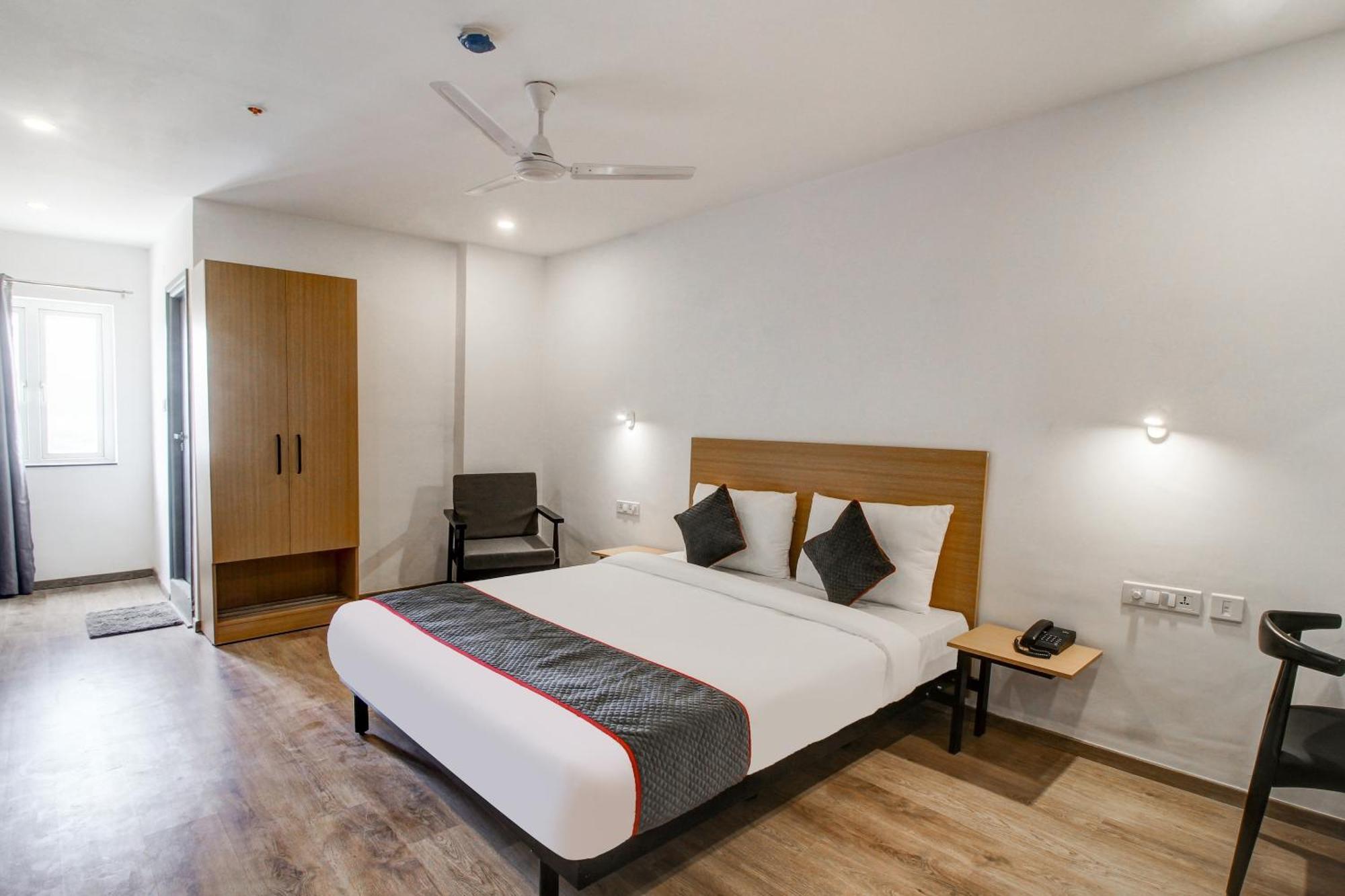 Hotel Super Townhouse Rcc Majestic 397 Lb Nagar Hyderabad Exterior foto