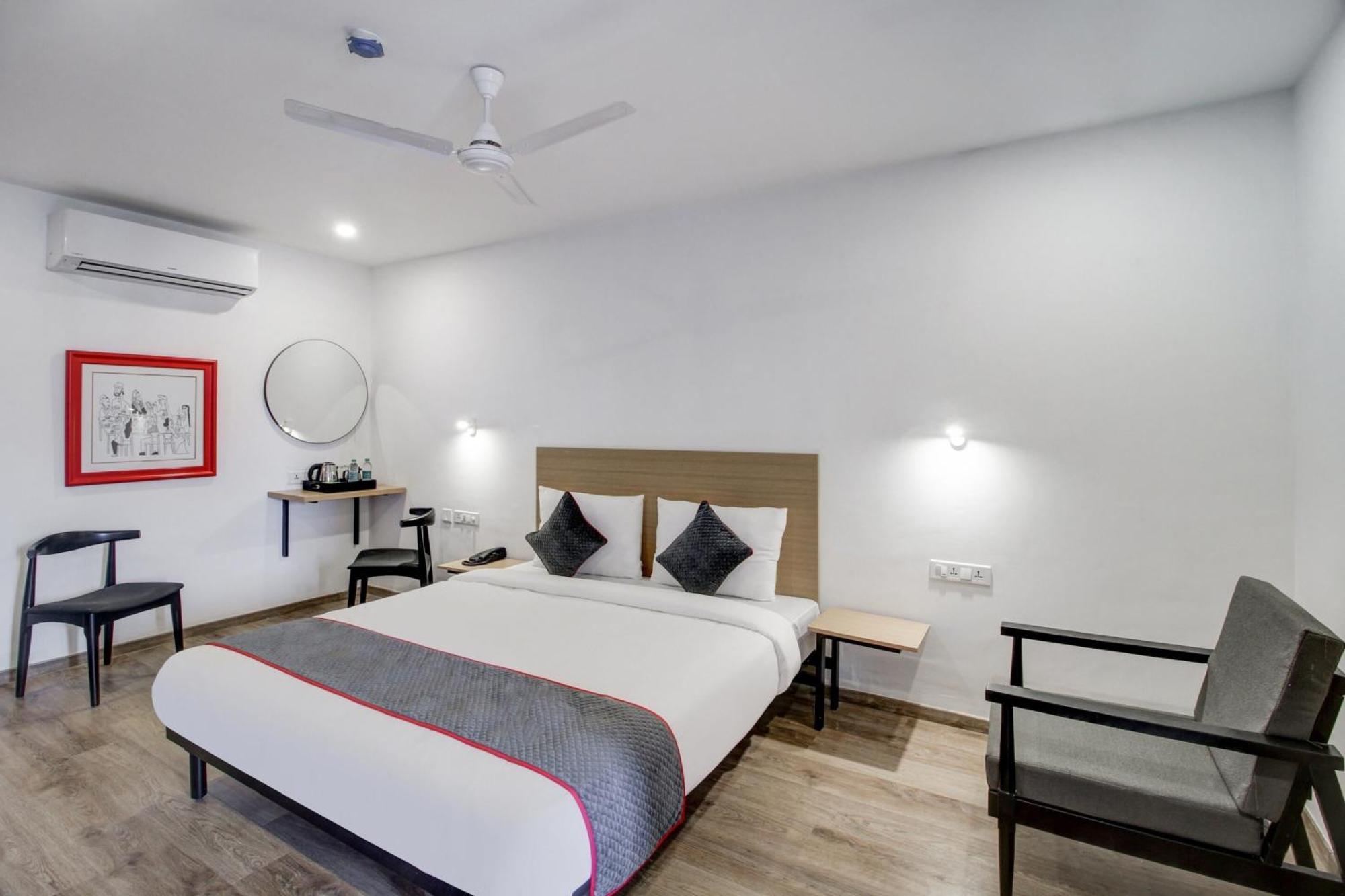 Hotel Super Townhouse Rcc Majestic 397 Lb Nagar Hyderabad Exterior foto